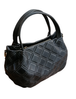 Borsa ovale in vera pelle con tracolla regolabile