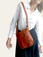 Messenger Bag 22x20 in Pelle Sauvage Vintage Made In Italy