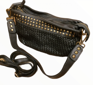 Tracolla Messenger con Borchie in Vera Pelle Intrecciata Sauvage Vintage