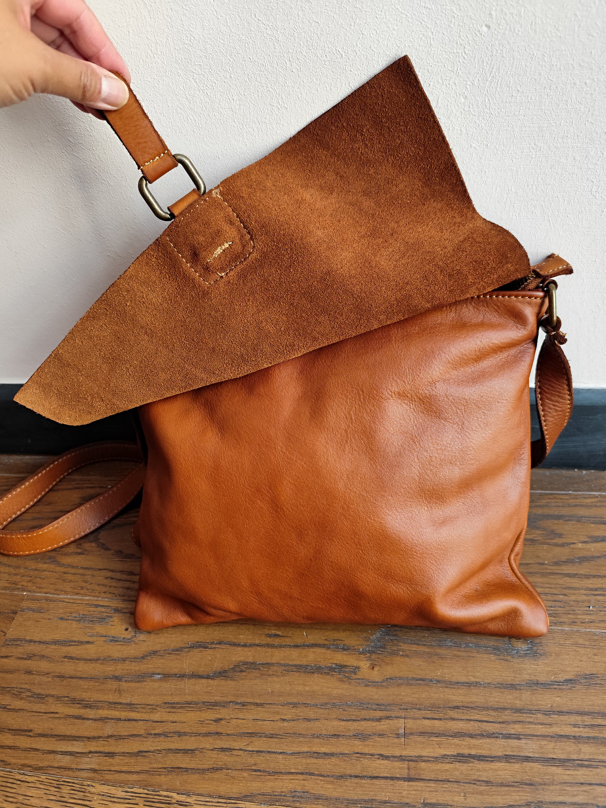 Messenger Bag in Pelle Sauvage Intrecciata Morbidissima Stile Vintage