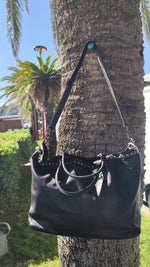 A metà prezzo! Borsa grande con Borchie in Vera Pelle Sauvage