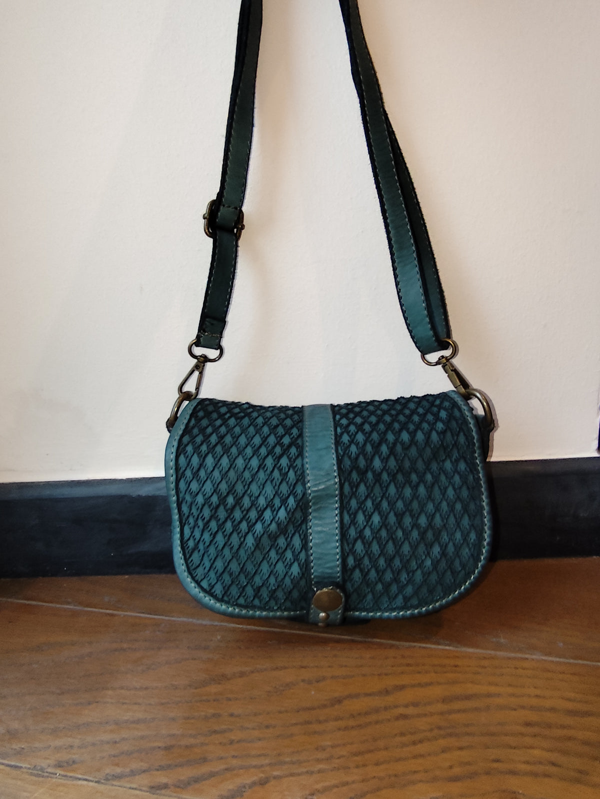 Borsetta Rotonda con Pattina in Pelle Sauvage Morbidissima Stile Vintage