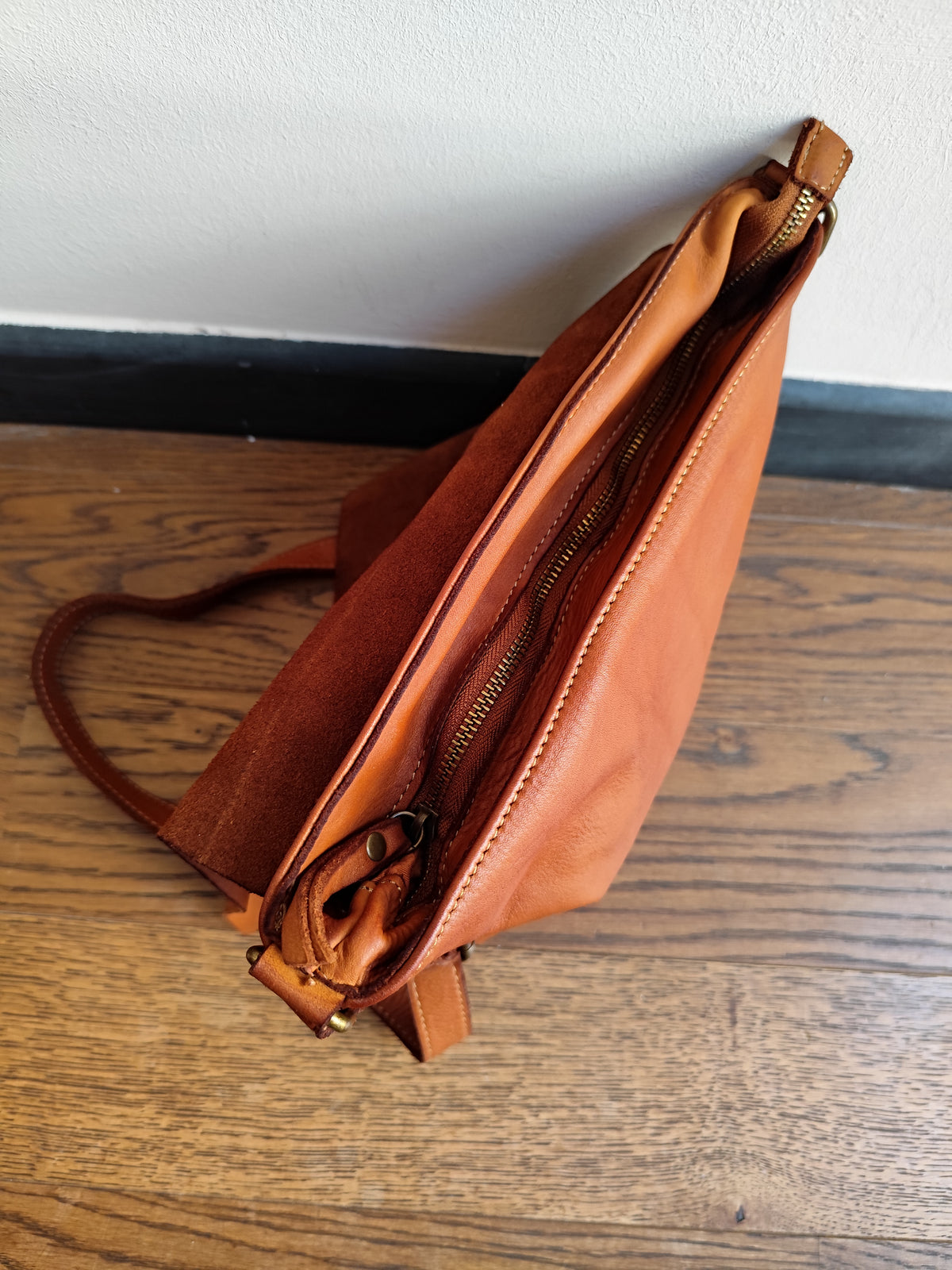 Messenger Bag in Pelle Sauvage Intrecciata Morbidissima Stile Vintage