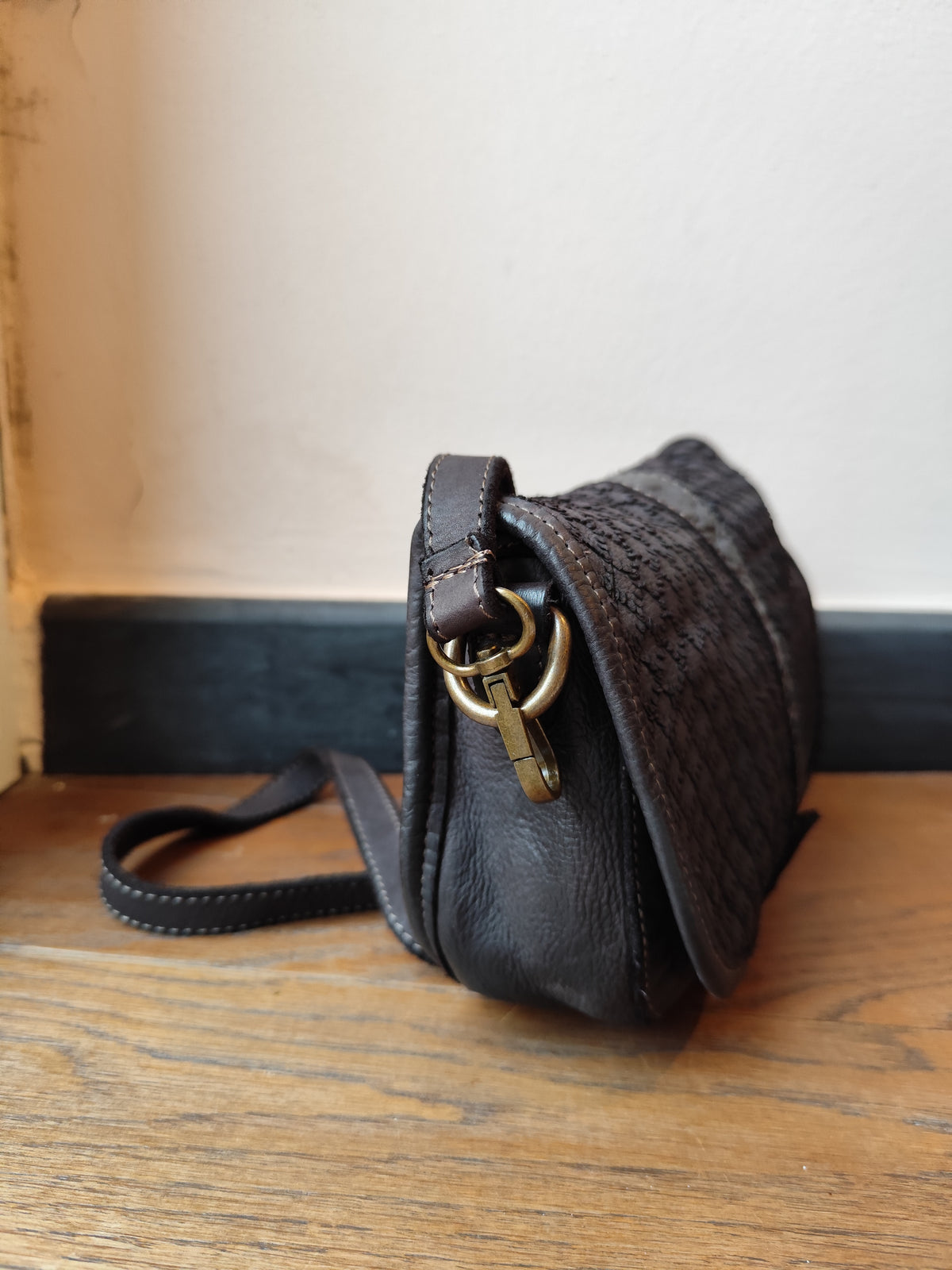 Borsetta Rotonda con Pattina in Pelle Sauvage Morbidissima Stile Vintage