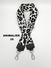 Carica l&#39;immagine nel visualizzatore di Gallery, Tracolla Animalier lerpardo bianco

