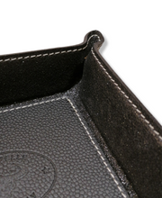 Carica l&#39;immagine nel visualizzatore di Gallery, Svuota-Tasche in Vera Pelle Made in Italy
