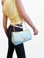 Borsa a Tracolla con Catena in Vera Pelle Imbottita