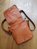 Messenger Bag 22x20 in Pelle Sauvage Vintage Made In Italy