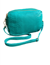 Carica l&#39;immagine nel visualizzatore di Gallery, Borsa Pochette Doppio zip con Tracolla MADE IN ITALY
