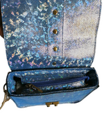 borsetta in pelle con metallo oro interna